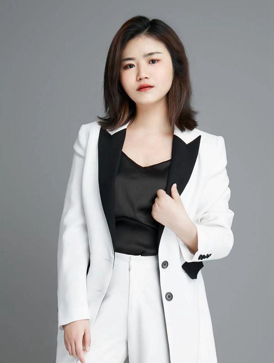 赫拟欣装饰设计师-陆雨婷