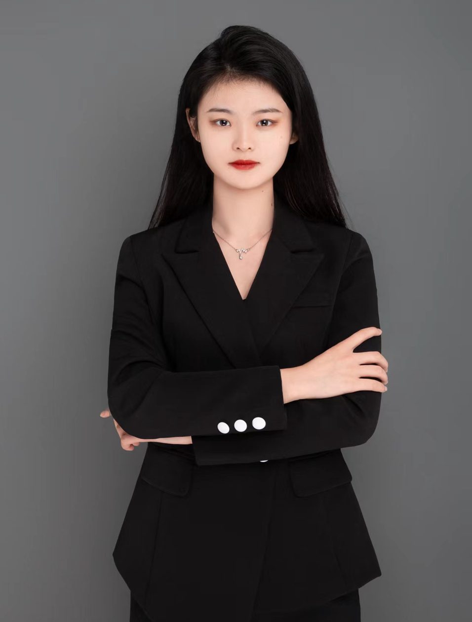赫拟欣装饰设计师-胡倩楠